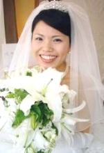 ユリのブーケ花嫁姿