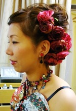 披露宴アップ短いヘアー
