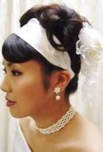 上でまとめるヘアーカチューシャ