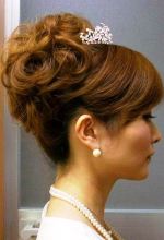 華やかカールヘアーアップ