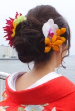 着物姿のヘアースタイル生花