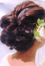 無造作なシニヨンヘア結婚式