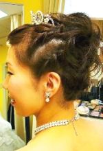サイドねじりまとめショートヘアー